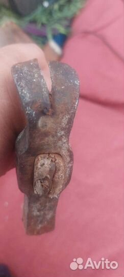 Старинный антикварный кованный молоток