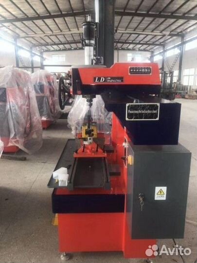 Станок обработки фаски клапана LD180