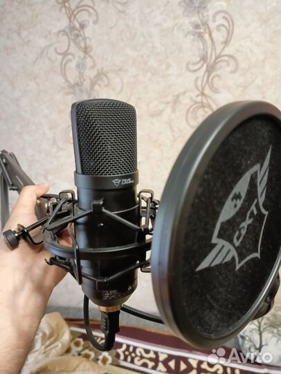 Студийный микрофон gxt