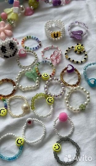 Украшения из бисера