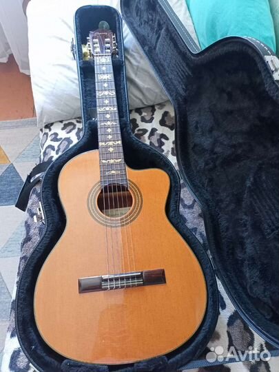 Классическая гитара с подключением