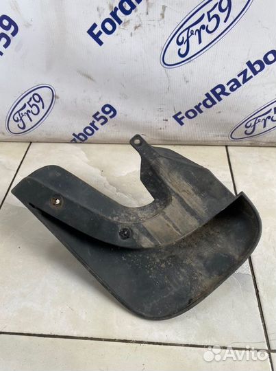 Брызговик задний правый Hyundai Tucson JM 2.0