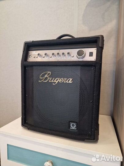 Комбик для бас гитары Bugera bxd12