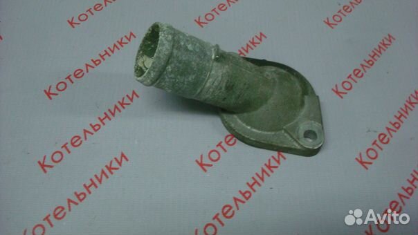 Nissan 13049-6N200 Крышка термостата