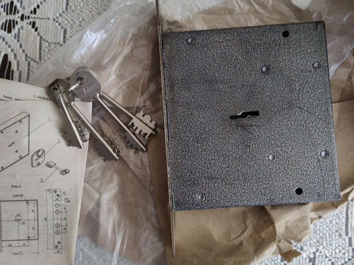 Замки,личинки б/у