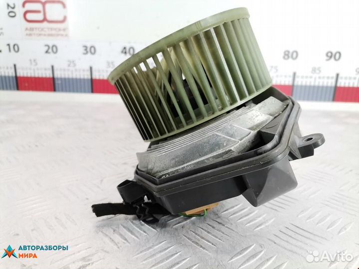 Моторчик печки Volkswagen Passat B5 1998