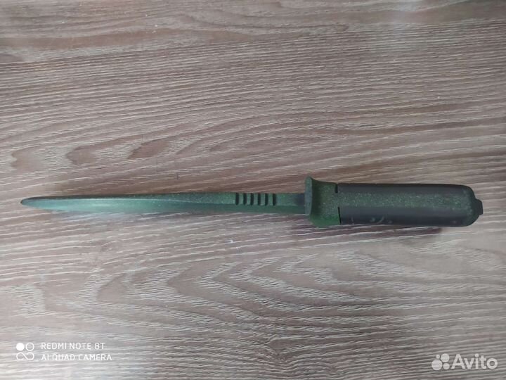 Нож из дерева