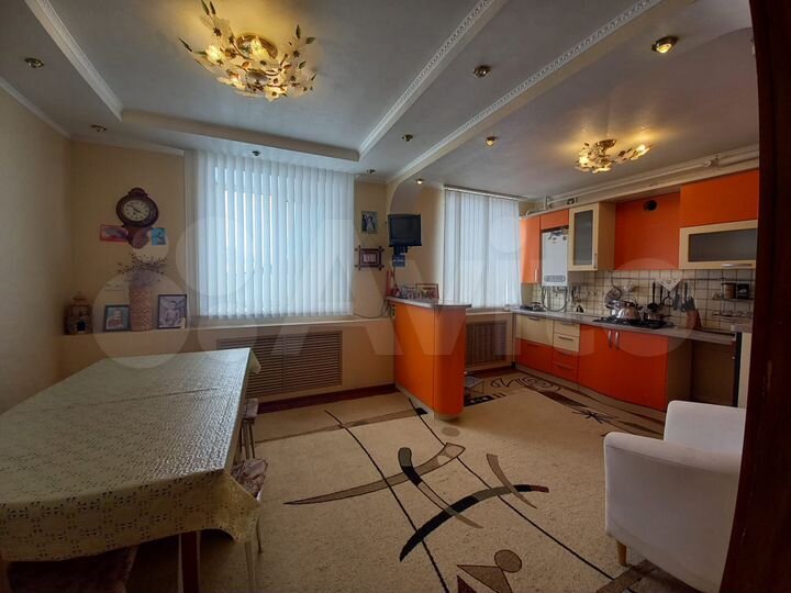 3-к. квартира, 64 м², 1/2 эт.