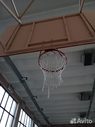 Баскетбольный щит на стену