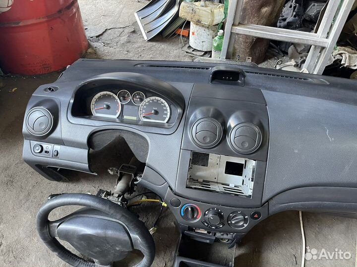 Торпедо Chevrolet Aveo T250