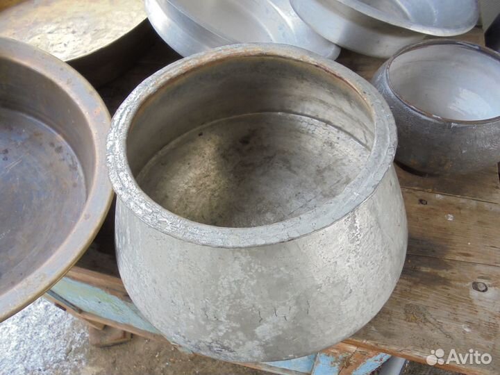Чугунок.Латунный, алюминиевый тазики.Медный казан