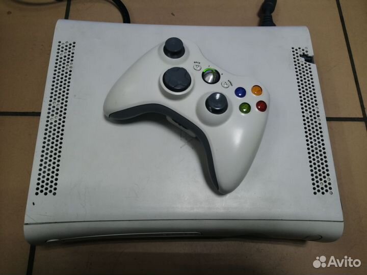 Игровая приставка Xbox 360 console