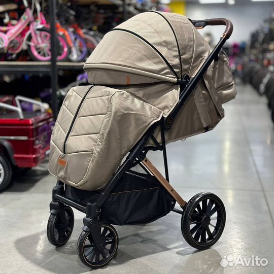Прогулочная коляска новая