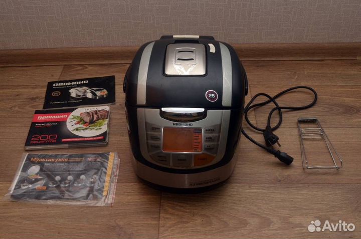 Мультиварка Redmond RMC-M70