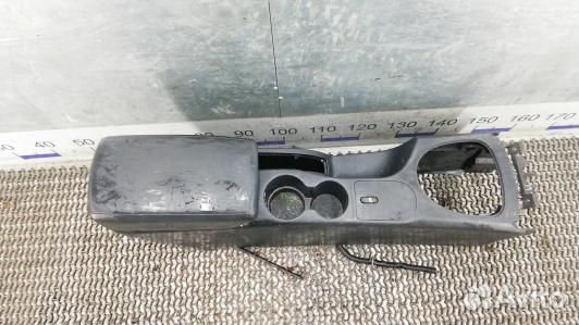 Подлокотник центральный nissan qashqai J10 (OML21I