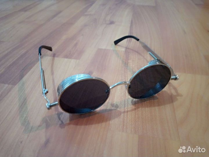 Солнцезащитные очки