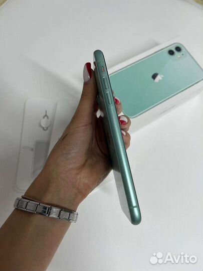 Телефон iPhone 11