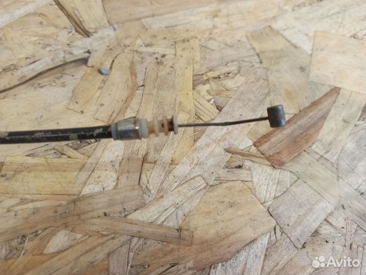 Тросик лючка бензобака Suzuki Liana