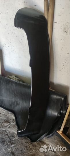 Задний спойлер