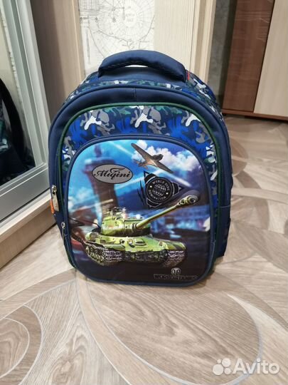 Школьный рюкзак