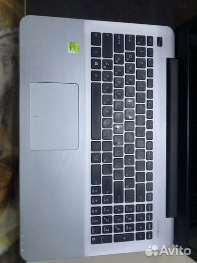 Ноутбук asus x555l