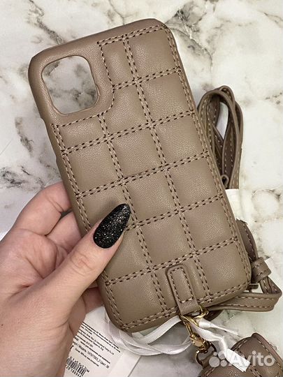 Новый комплект чехлов iPhone