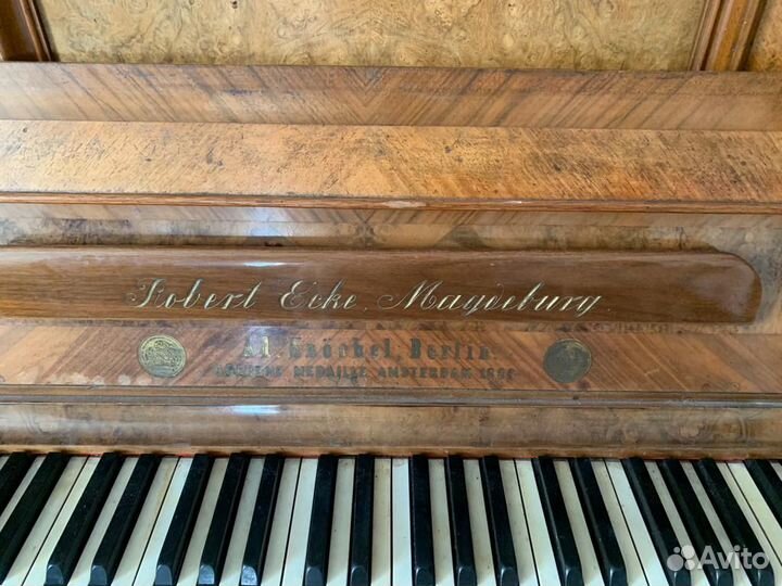 Антикварное пианино