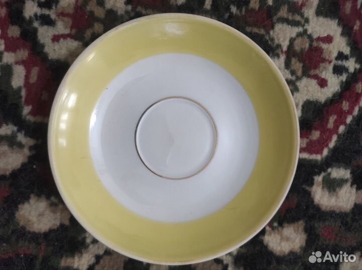 Тарелки блюдца