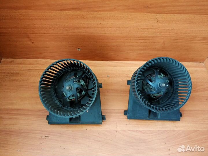 Моторчик печки Фольксваген Гольф 4