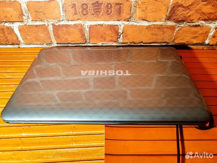 Toshiba L755D-148 - A4- 3 Gen\ 4 Озу \1 GB видео