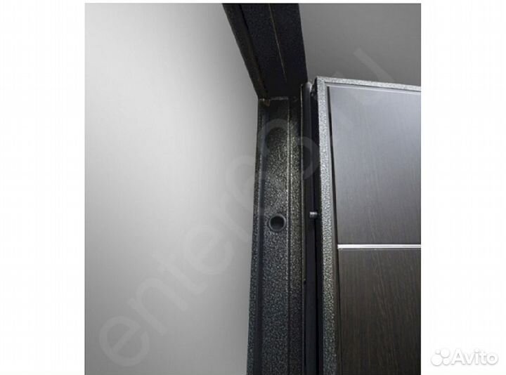 Металлические двери уличные и внутренние