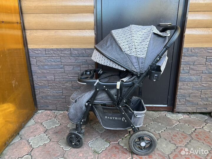 Прогулочная коляска с перекидной ручкой Babyhit
