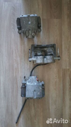 Cadillac SRX тормозные суппорта