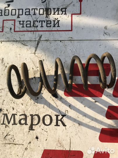 Пружина задняя Nissan Pathfinder