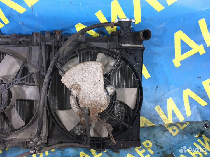 Радиатор диффузор Nissan Primera P10