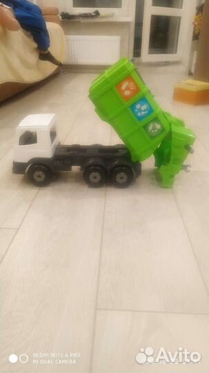 Игрушка мусоровоз