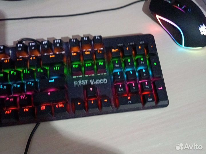Игровой набор клавиатура механическая+мышь