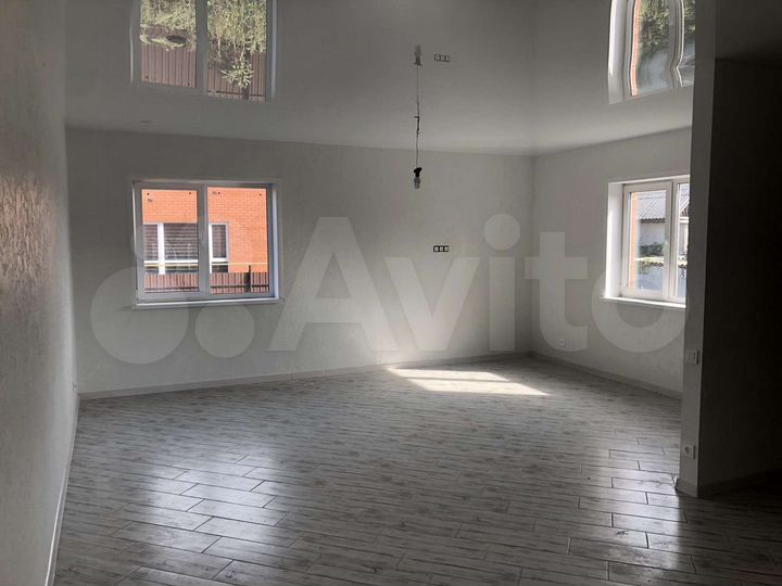 Дом 107 м² на участке 2,9 сот.