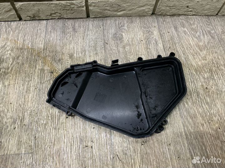 Porsche Cayenne S 958 Корпус блока предохранителей