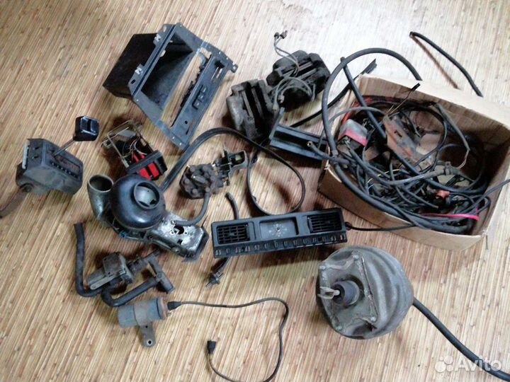 Стёкла Вольво 240