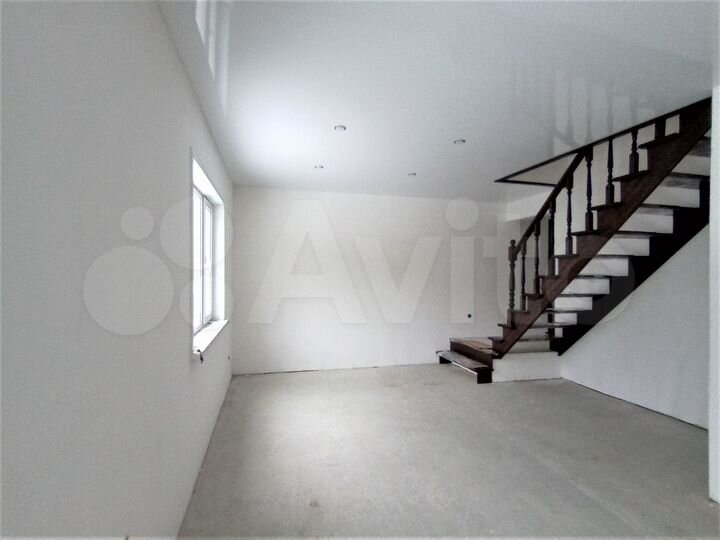 Дом 145 м² на участке 6,5 сот.