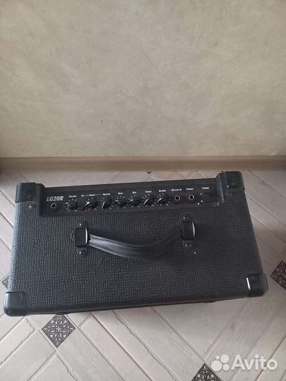 Гитарный комбоусилитель 20 watt