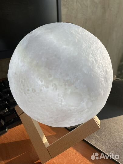 Ночник луна