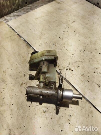 Главный тормозной цилиндр Saab 9-3 2 YS3F 2006