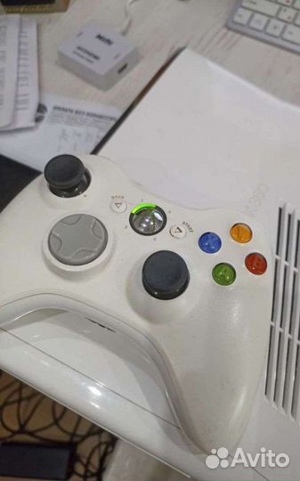Xbox 360 slim White прошит 320gb Freeboot RGH 3.0