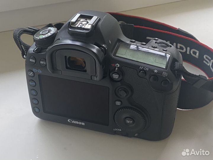 Canon 5d mark iii с объективом