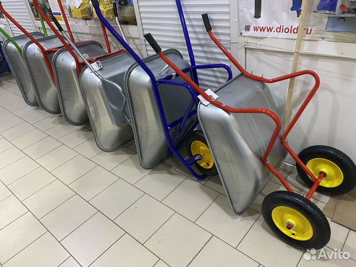 Тачка строительная садовая