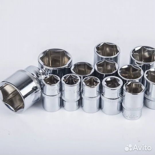 Набор инструментов в чемодане