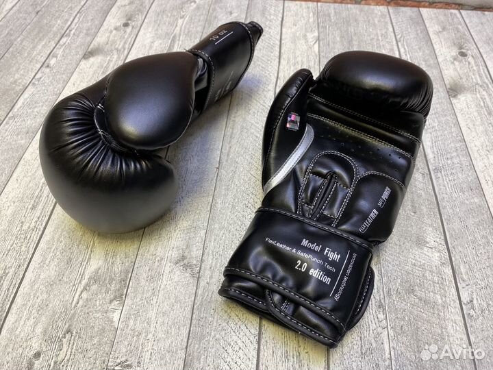 Боксерские перчатки Clinch Fight 2.0 черные