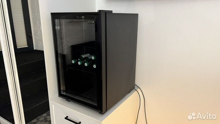 Шкаф холодильный / холодильник Tefcold BC60-I